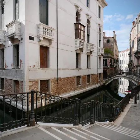 Hostel Foresteria Valdese Velence