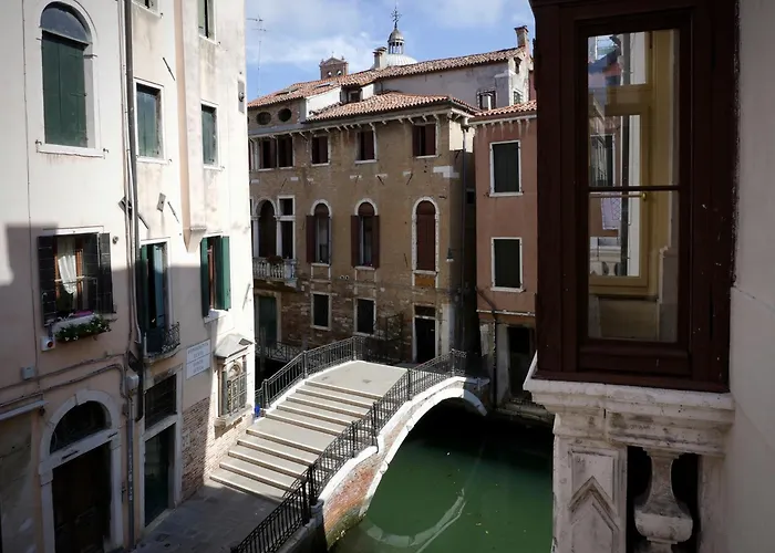 Foresteria Valdese * Velence